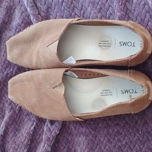 Toms moccasins